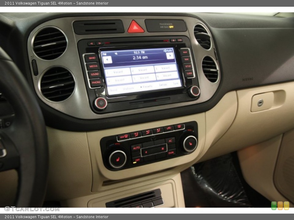 Sandstone Interior Controls for the 2011 Volkswagen Tiguan SEL 4Motion #101959661