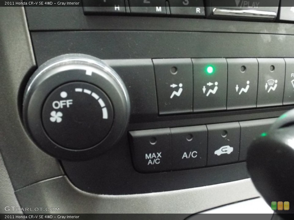 Gray Interior Controls for the 2011 Honda CR-V SE 4WD #101959922