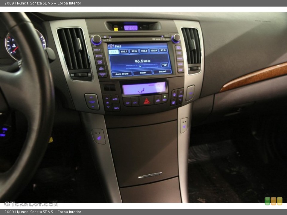 Cocoa Interior Controls for the 2009 Hyundai Sonata SE V6 #101975456