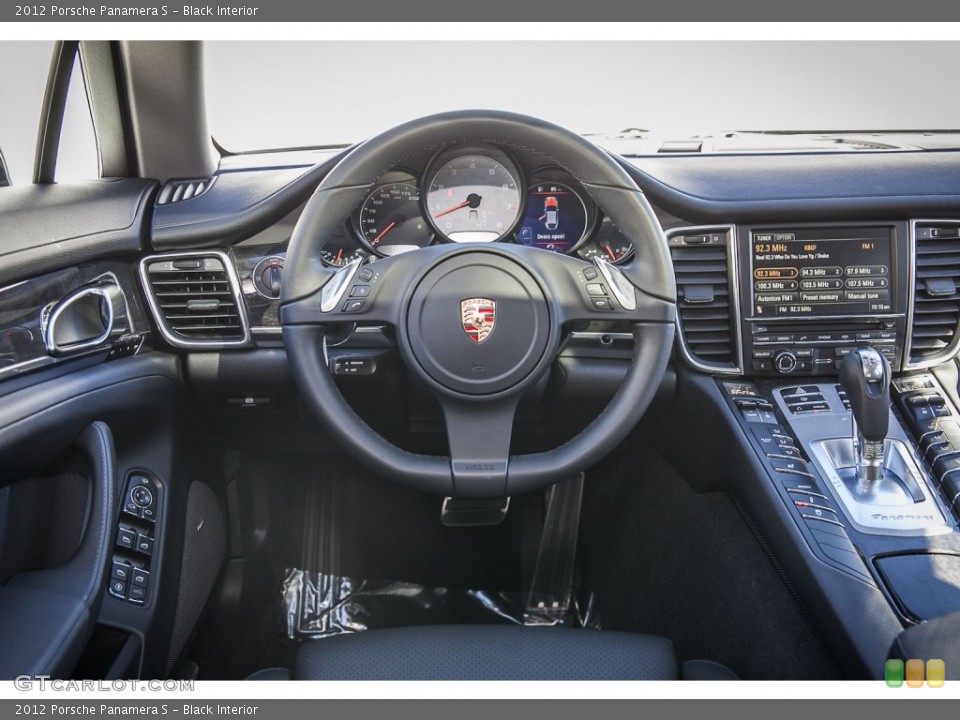 Black Interior Dashboard for the 2012 Porsche Panamera S #102033597