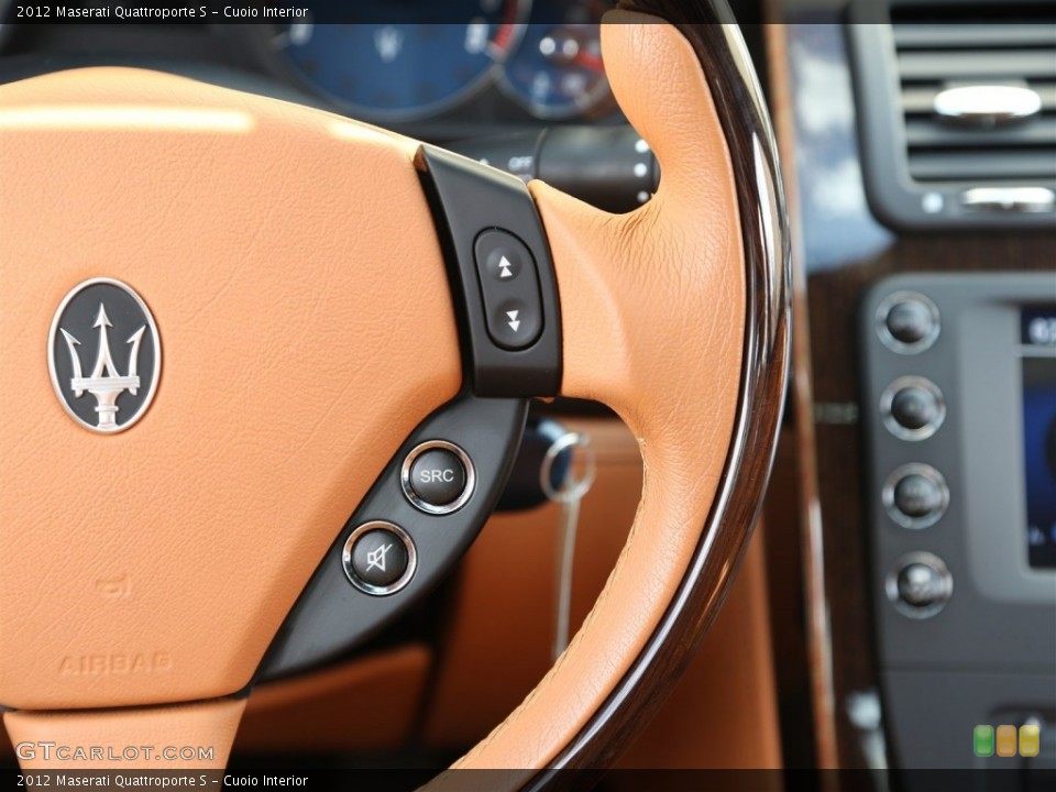 Cuoio Interior Controls for the 2012 Maserati Quattroporte S #102078978