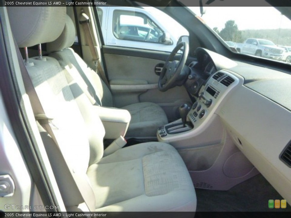 Light Cashmere Interior Photo for the 2005 Chevrolet Equinox LS AWD #102095703