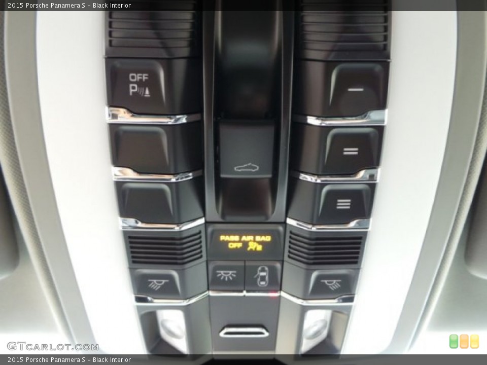 Black Interior Controls for the 2015 Porsche Panamera S #102137880