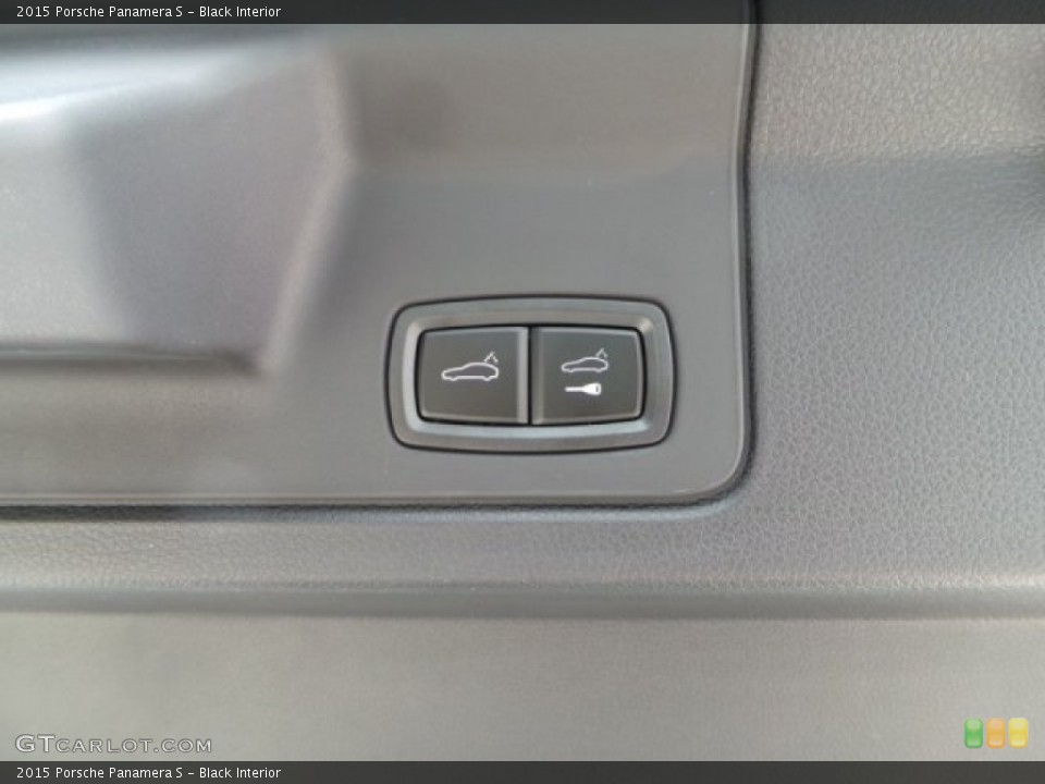 Black Interior Controls for the 2015 Porsche Panamera S #102138123