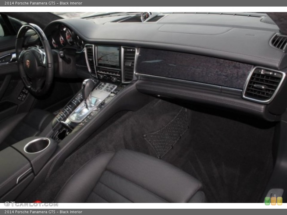 Black Interior Dashboard for the 2014 Porsche Panamera GTS #102153240