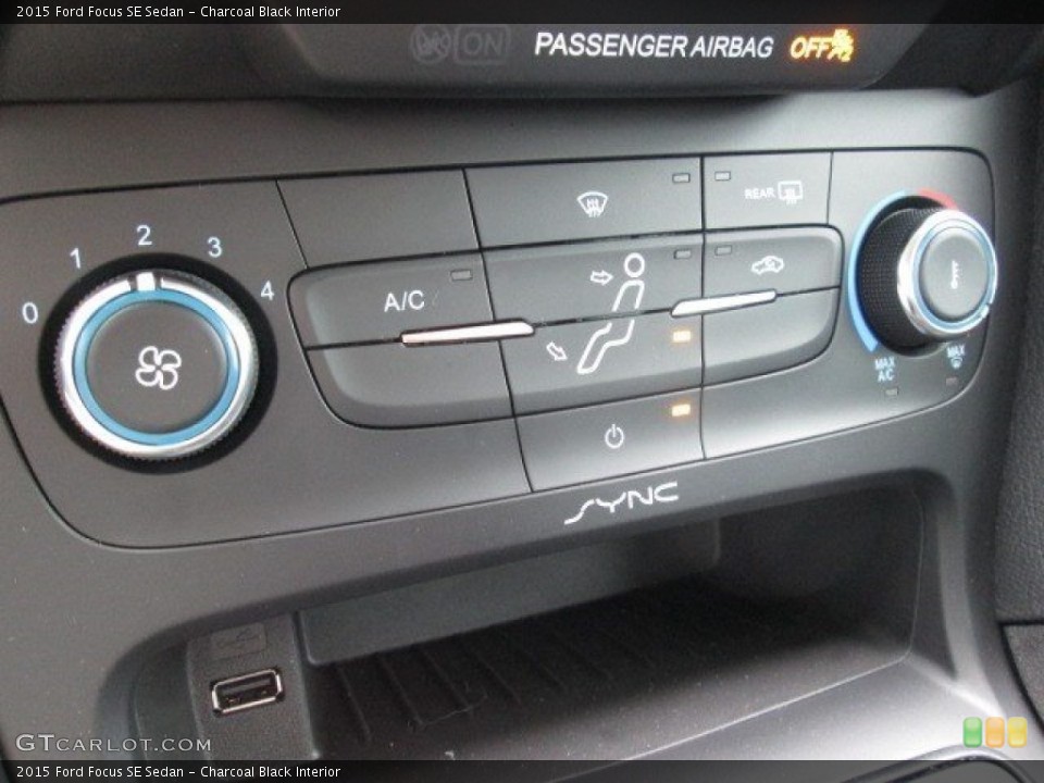 Charcoal Black Interior Controls for the 2015 Ford Focus SE Sedan #102156182