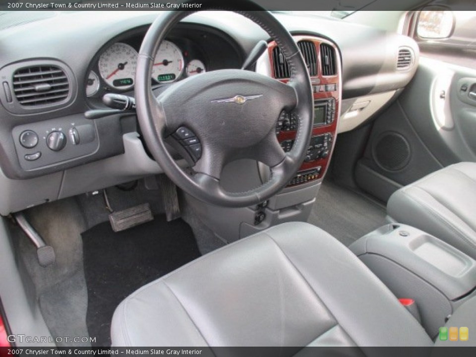 Medium Slate Gray Interior Photo for the 2007 Chrysler Town & Country Limited #102158735