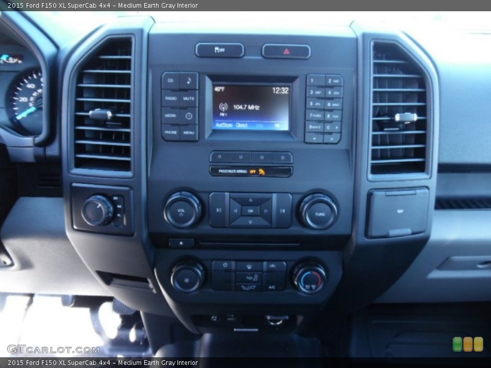 Medium Earth Gray Interior Controls for the 2015 Ford F150 XL SuperCab 4x4 #102175226