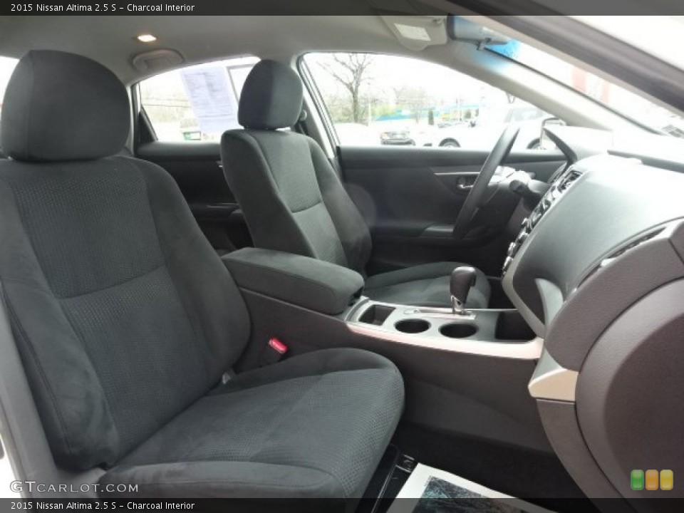 Charcoal Interior Photo for the 2015 Nissan Altima 2.5 S #102241825