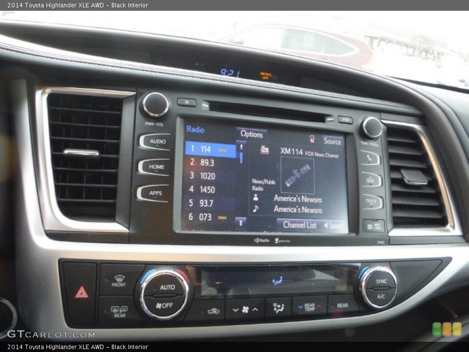 Black Interior Controls for the 2014 Toyota Highlander XLE AWD #102249600