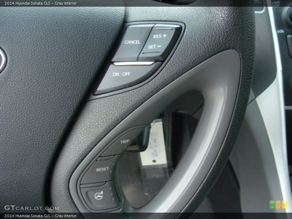 Gray Interior Controls for the 2014 Hyundai Sonata GLS #102256437