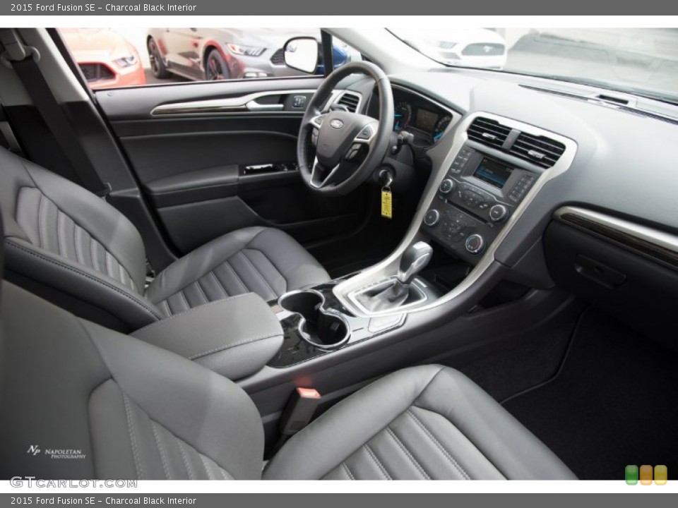 Charcoal Black Interior Photo for the 2015 Ford Fusion SE #102258033