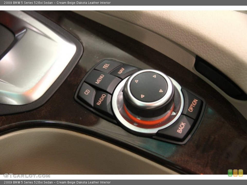 Cream Beige Dakota Leather Interior Controls for the 2009 BMW 5 Series 528xi Sedan #102300614