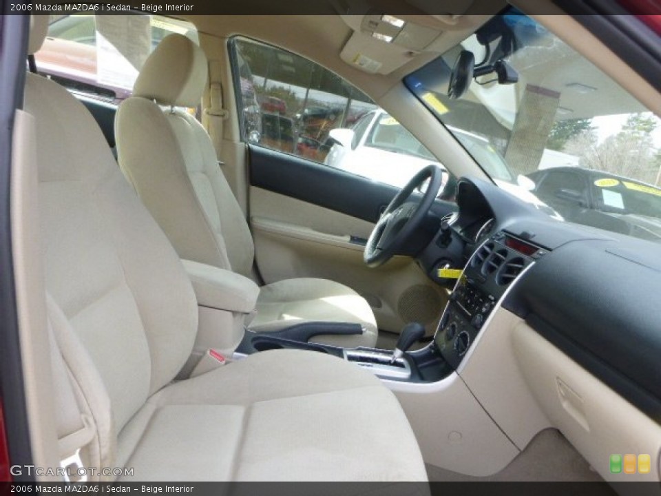 Beige Interior Photo for the 2006 Mazda MAZDA6 i Sedan #102383873