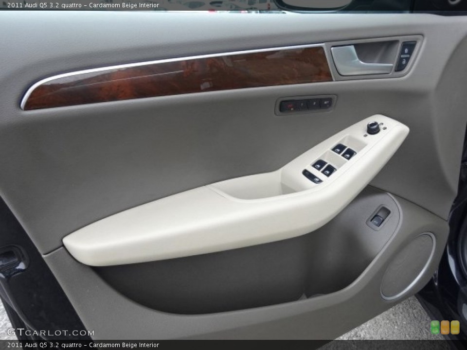 Cardamom Beige Interior Door Panel for the 2011 Audi Q5 3.2 quattro #102405320