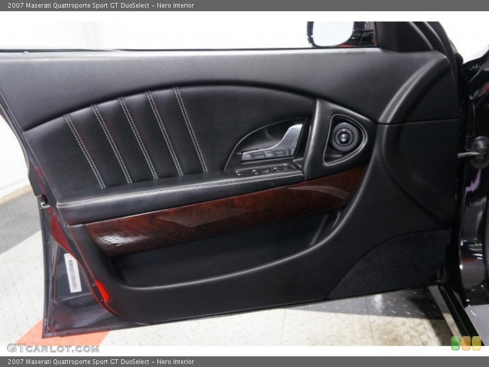 Nero Interior Door Panel for the 2007 Maserati Quattroporte Sport GT DuoSelect #102421078