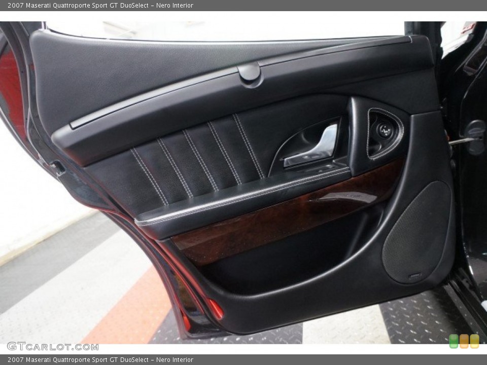 Nero Interior Door Panel for the 2007 Maserati Quattroporte Sport GT DuoSelect #102421135