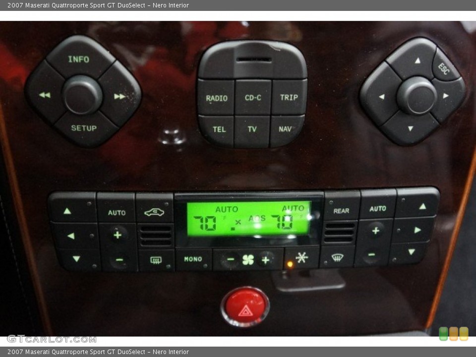 Nero Interior Controls for the 2007 Maserati Quattroporte Sport GT DuoSelect #102421480