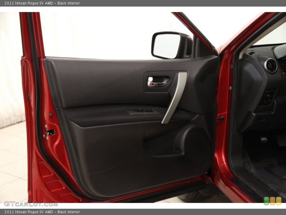 Black Interior Door Panel for the 2011 Nissan Rogue SV AWD #102530414