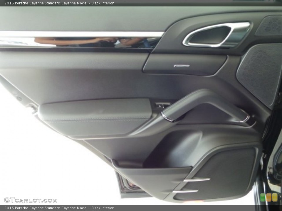 Black Interior Door Panel for the 2016 Porsche Cayenne  #102562660