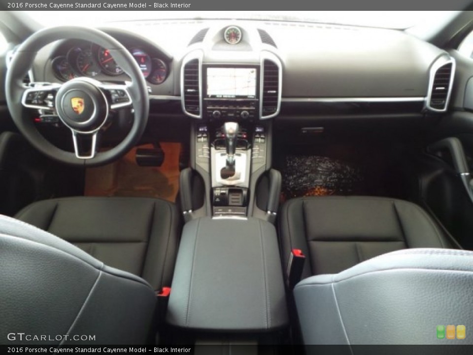 Black Interior Photo for the 2016 Porsche Cayenne  #102562690