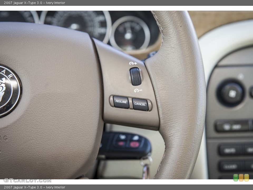 Ivory Interior Controls for the 2007 Jaguar X-Type 3.0 #102568829