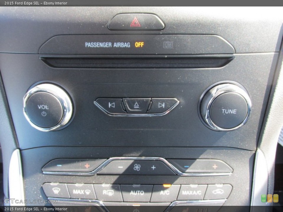 Ebony Interior Controls for the 2015 Ford Edge SEL #102613100