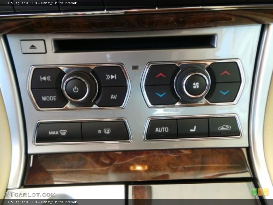Barley/Truffle Interior Controls for the 2015 Jaguar XF 3.0 #102630010