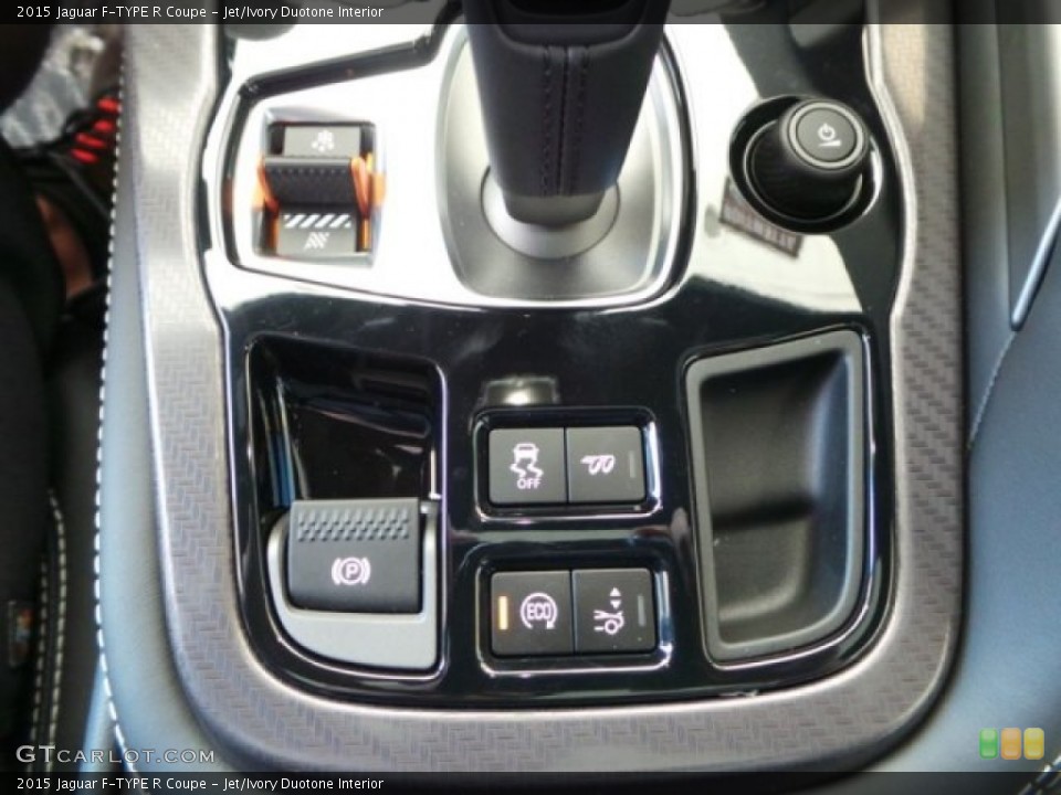 Jet/Ivory Duotone Interior Controls for the 2015 Jaguar F-TYPE R Coupe #102635932