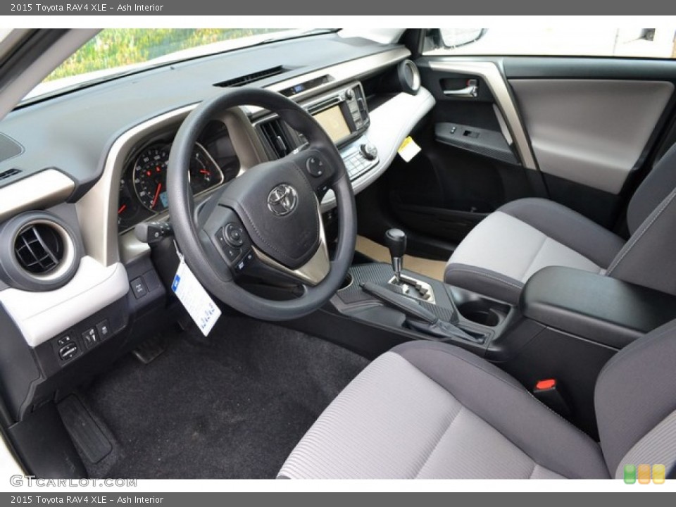 Ash Interior Photo for the 2015 Toyota RAV4 XLE #102649789