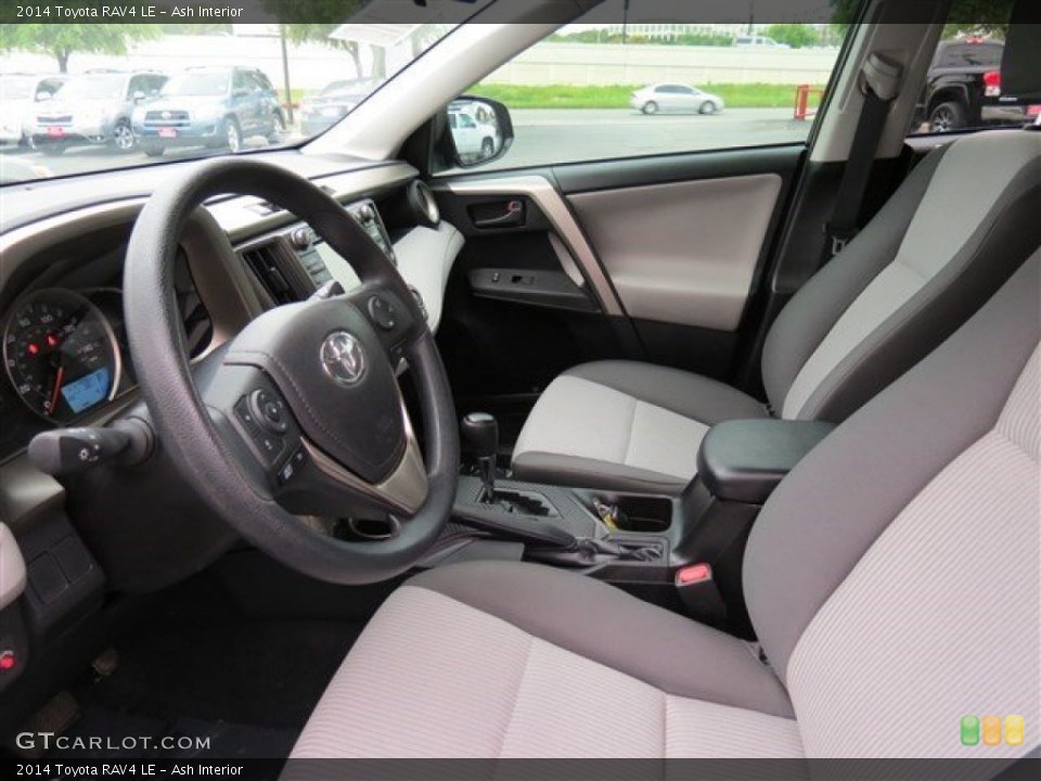 Ash Interior Photo for the 2014 Toyota RAV4 LE #102669514