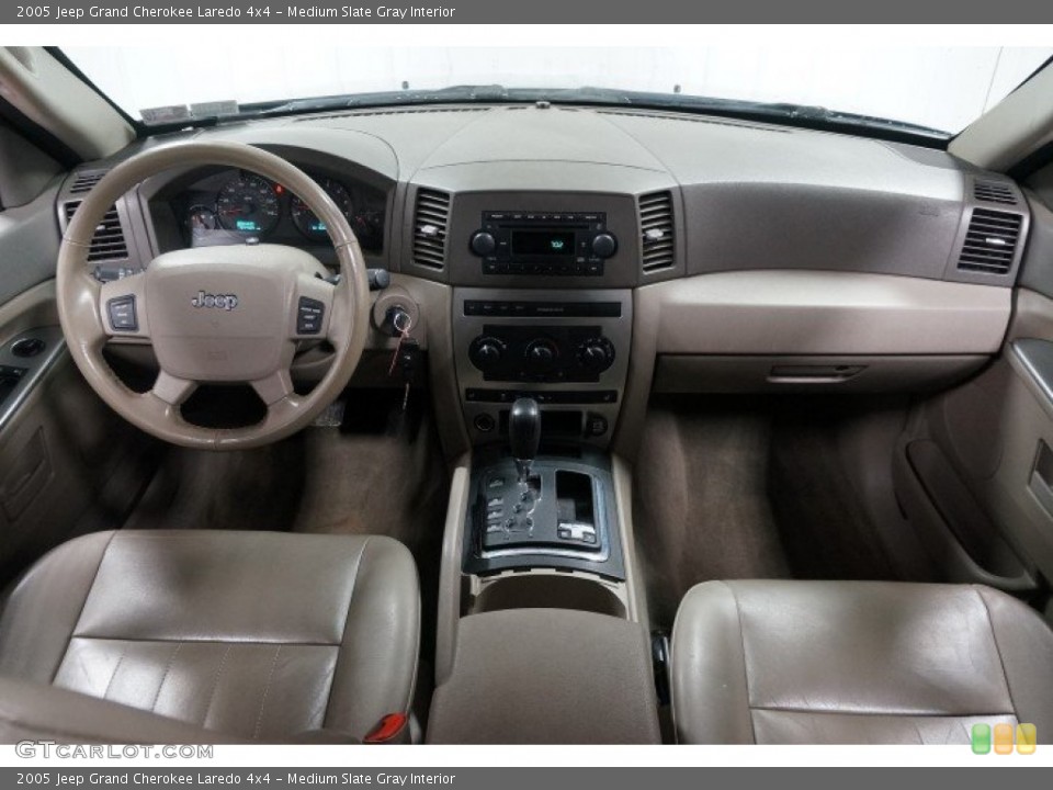 Medium Slate Gray Interior Photo for the 2005 Jeep Grand Cherokee Laredo 4x4 #102686056