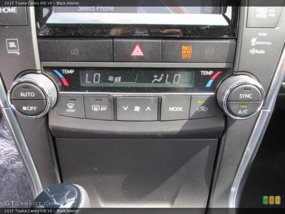 Black Interior Controls for the 2015 Toyota Camry XSE V6 #102705429