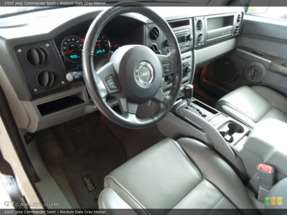Medium Slate Gray Interior Photo for the 2007 Jeep Commander Sport #102721709