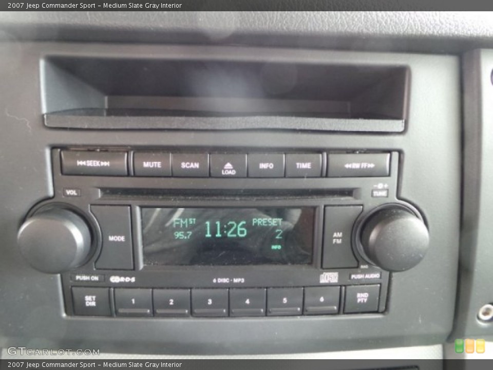 Medium Slate Gray Interior Controls for the 2007 Jeep Commander Sport #102721829