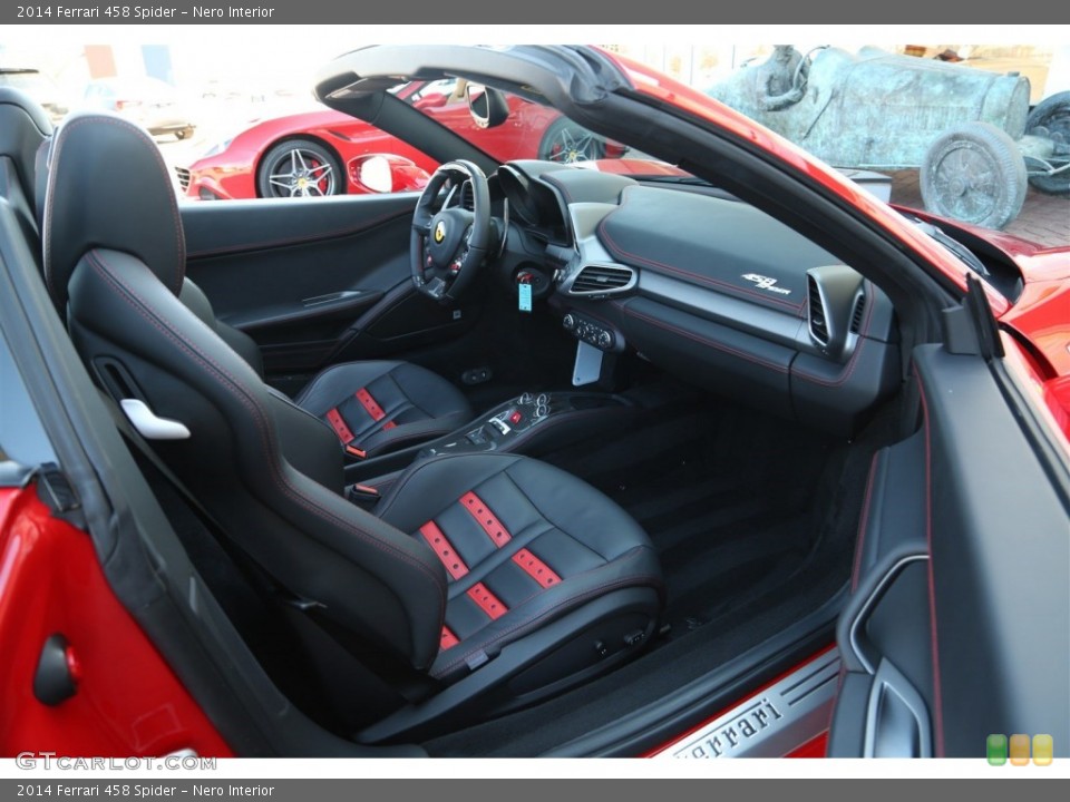 Nero Interior Dashboard for the 2014 Ferrari 458 Spider #102727172