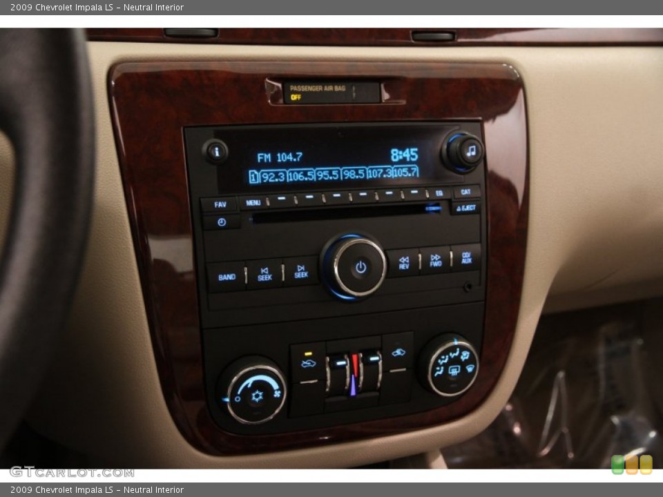 Neutral Interior Controls for the 2009 Chevrolet Impala LS #102747531