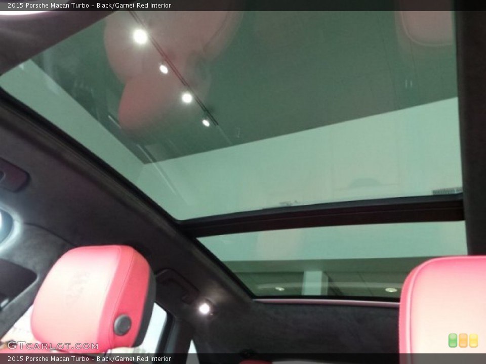 Black/Garnet Red Interior Sunroof for the 2015 Porsche Macan Turbo #102779387