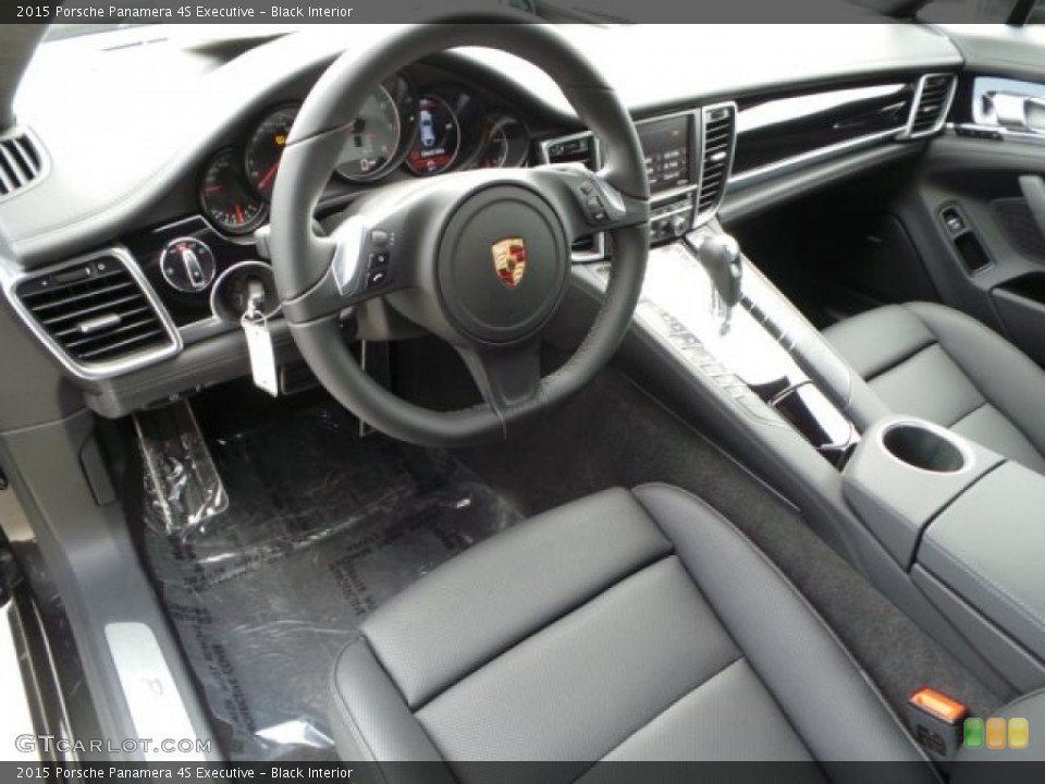 Black Interior Photo for the 2015 Porsche Panamera 4S Executive #102782990