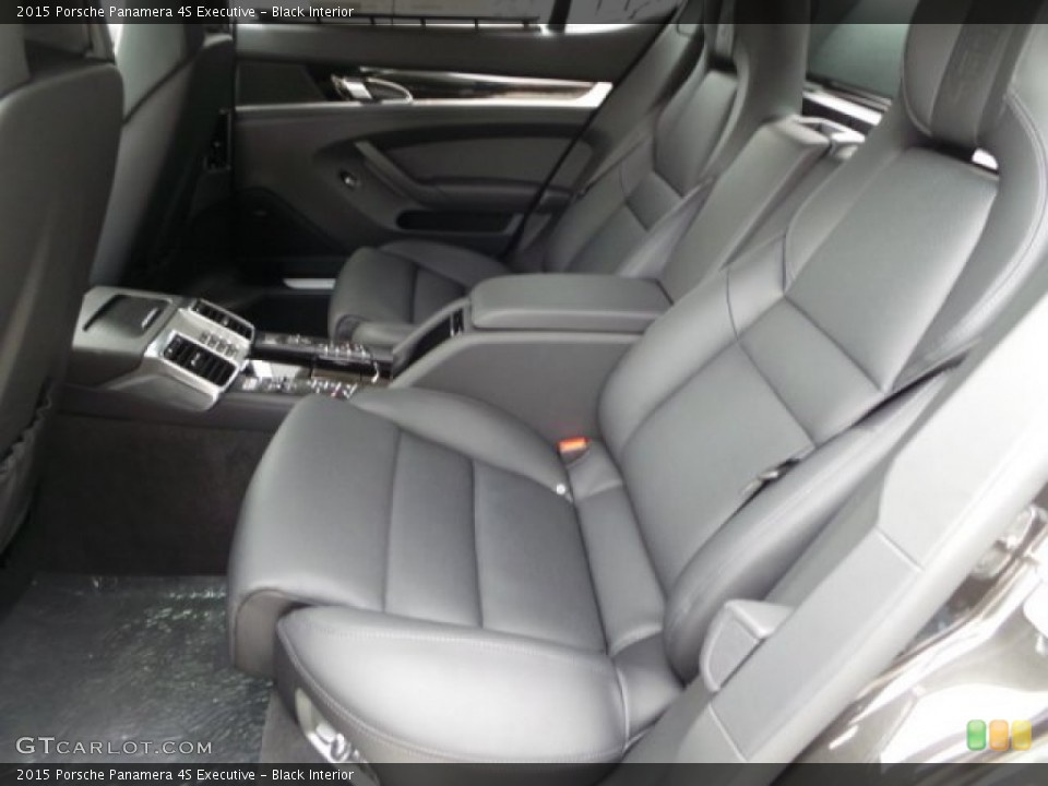 Black Interior Rear Seat for the 2015 Porsche Panamera 4S Executive #102783245