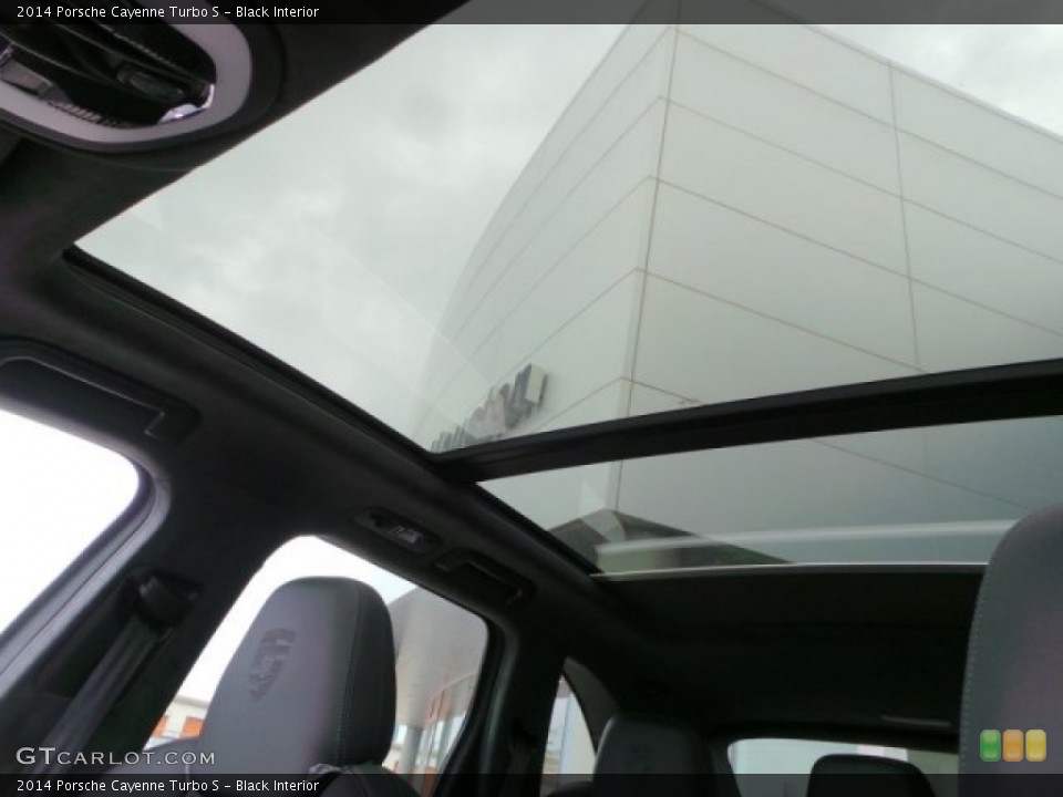 Black Interior Sunroof for the 2014 Porsche Cayenne Turbo S #102789263