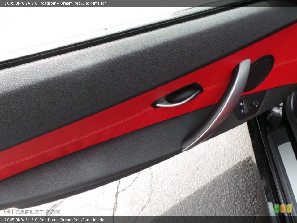 Dream Red/Black Interior Door Panel for the 2005 BMW Z4 3.0i Roadster #102825569
