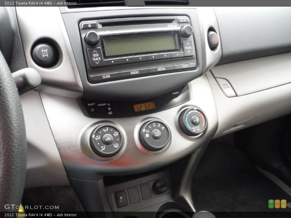 Ash Interior Controls for the 2012 Toyota RAV4 I4 4WD #102829963