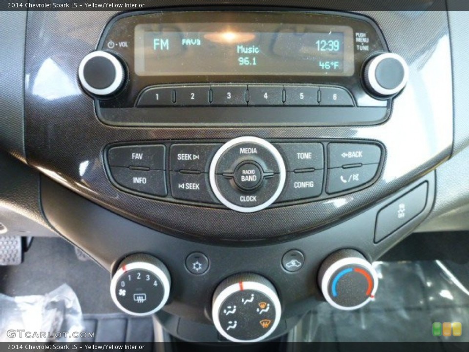 Yellow/Yellow Interior Controls for the 2014 Chevrolet Spark LS #102842788