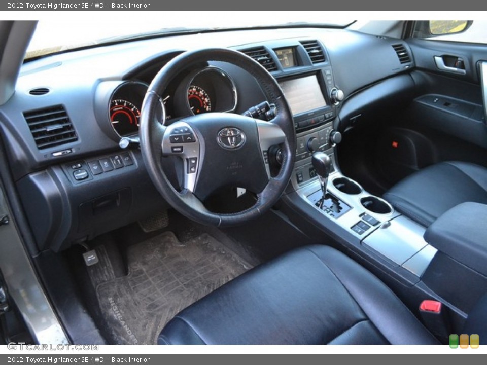 Black Interior Photo for the 2012 Toyota Highlander SE 4WD #102854829