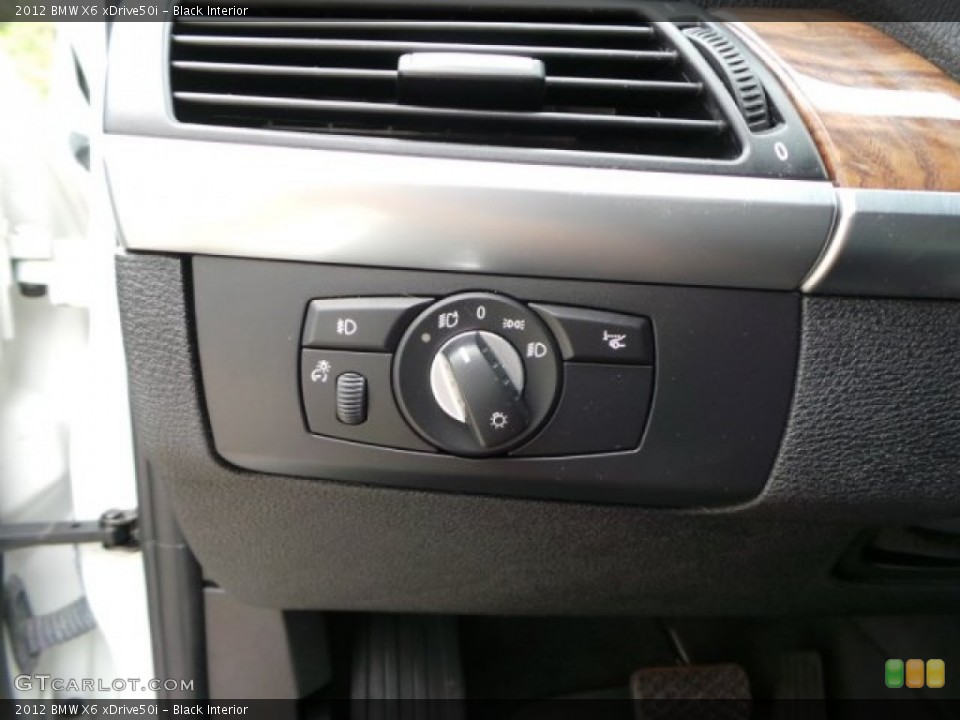 Black Interior Controls for the 2012 BMW X6 xDrive50i #102856023