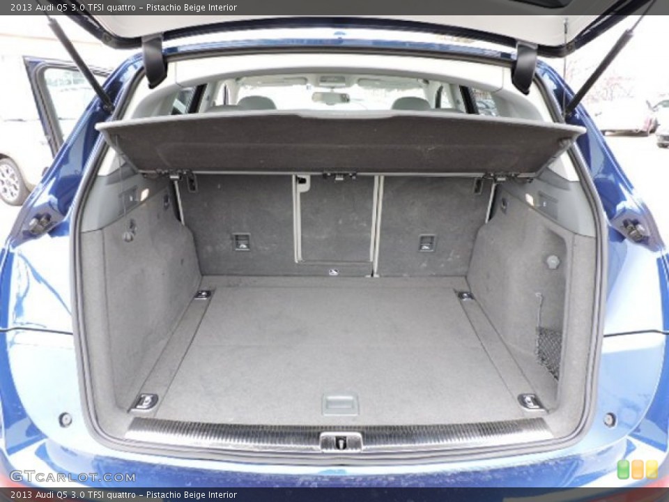 Pistachio Beige Interior Trunk for the 2013 Audi Q5 3.0 TFSI quattro #102906604