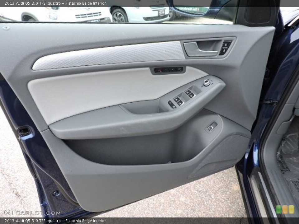 Pistachio Beige Interior Door Panel for the 2013 Audi Q5 3.0 TFSI quattro #102906721