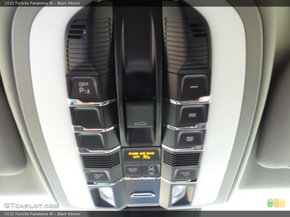 Black Interior Controls for the 2015 Porsche Panamera 4S #102941544