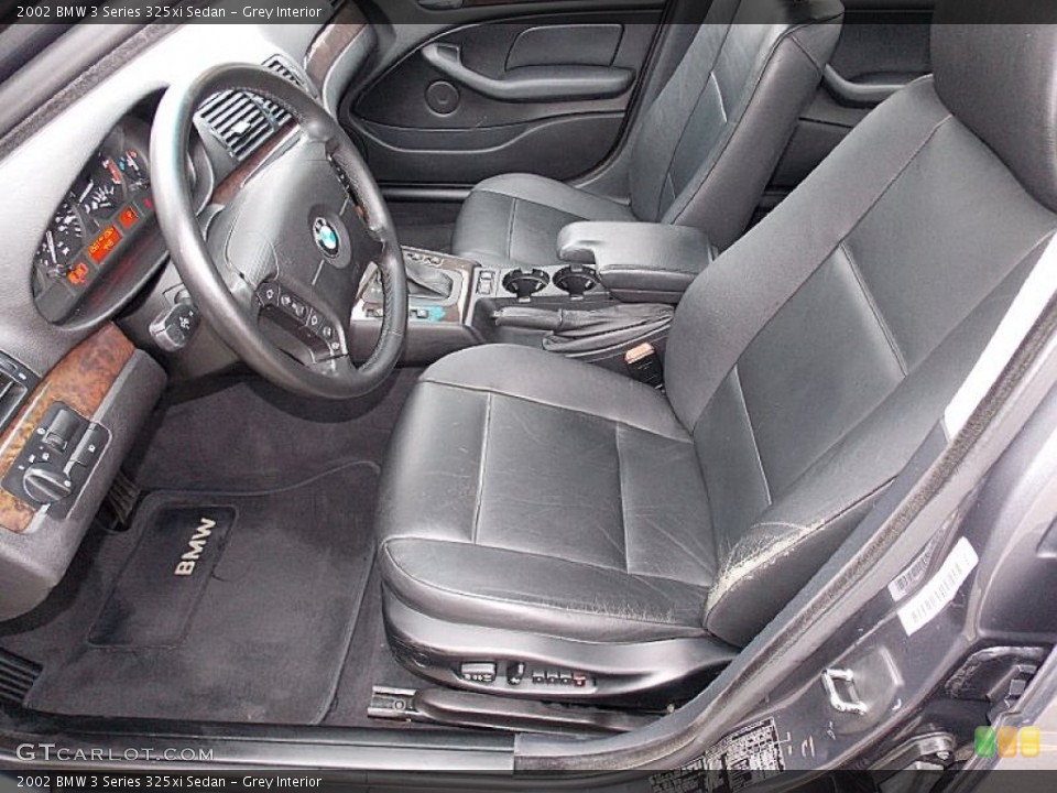 Grey Interior Photo for the 2002 BMW 3 Series 325xi Sedan #102957453